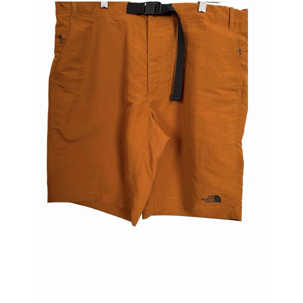 The North Face Men's 38 Lightweight Belted Gorpcore Hiking Outdoors Trail Shorts